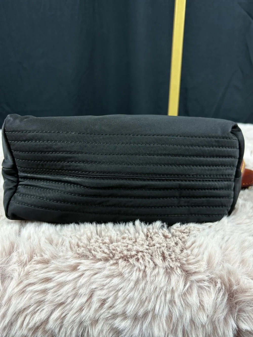 Dooney & Bourke Vintage Black Nylon Crossbody Bag – Duck Logo with Pink Interior